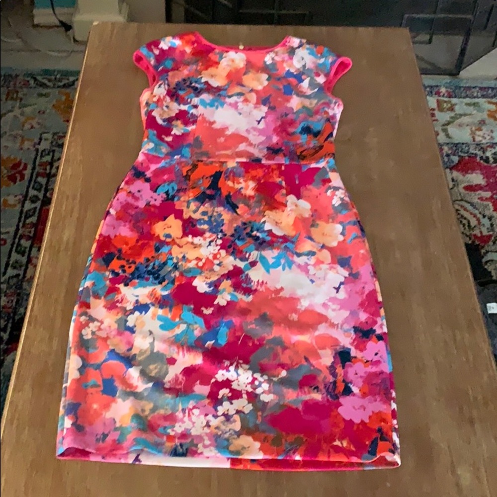 Gorgeous floral dress with gold zipper